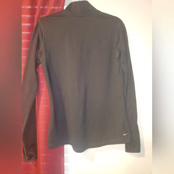 Nike pro dro black and white workout shirt - Picture 3 of 11